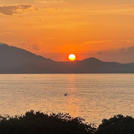 Sweta Takawiri Island Cottage Bagian luar foto